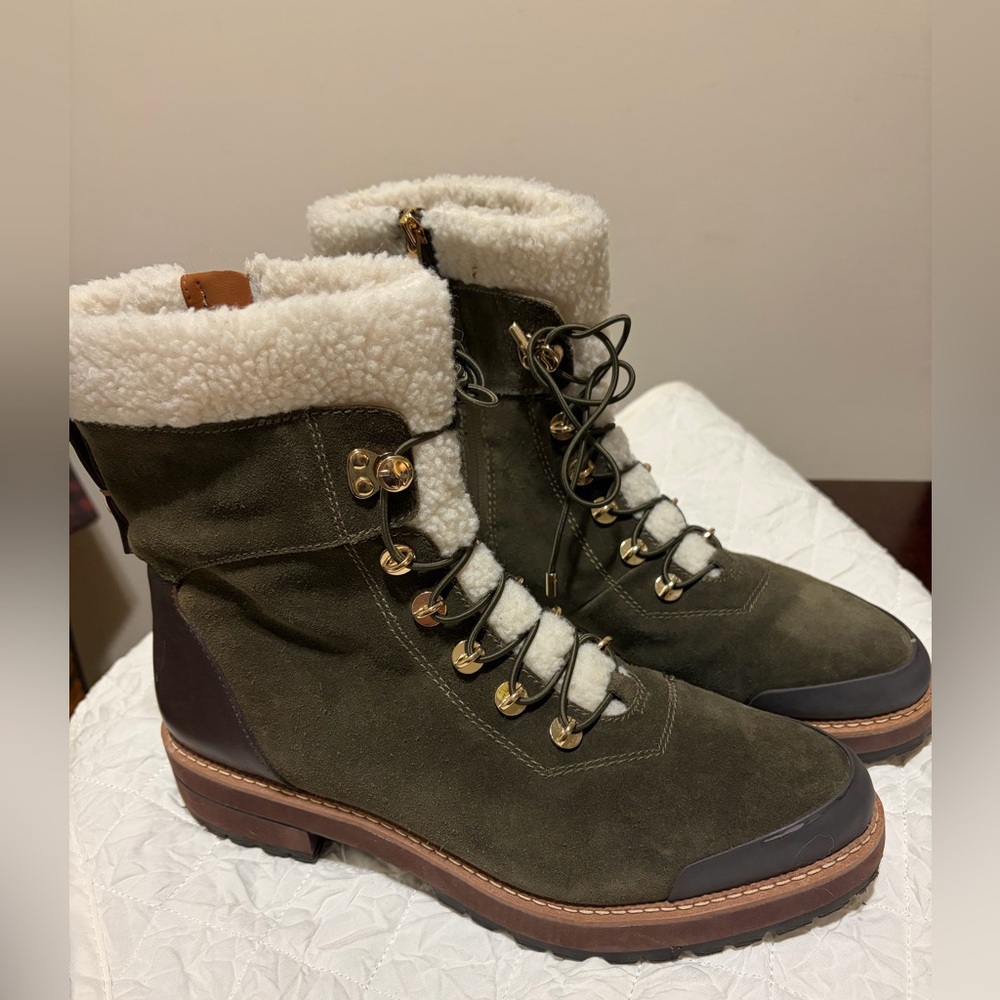 Franco Sarto Women's Olive Suede Lace-Up Boots, size 11, EUC
